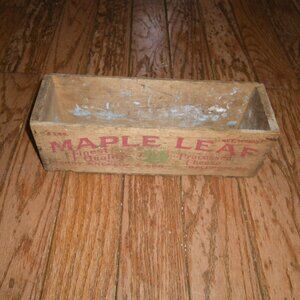 Vintage Antique Small Wood Storage Box Maple Leaf Processed Cheese Baltimore MD